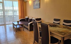 Apartment In Central Plaza