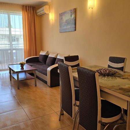Apartment In Central Plaza Сонячний Берег Екстер'єр фото